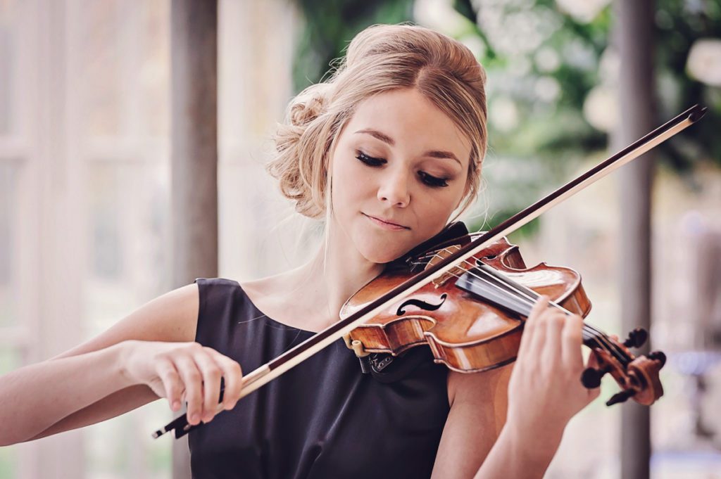Solo Violin Player London Hire